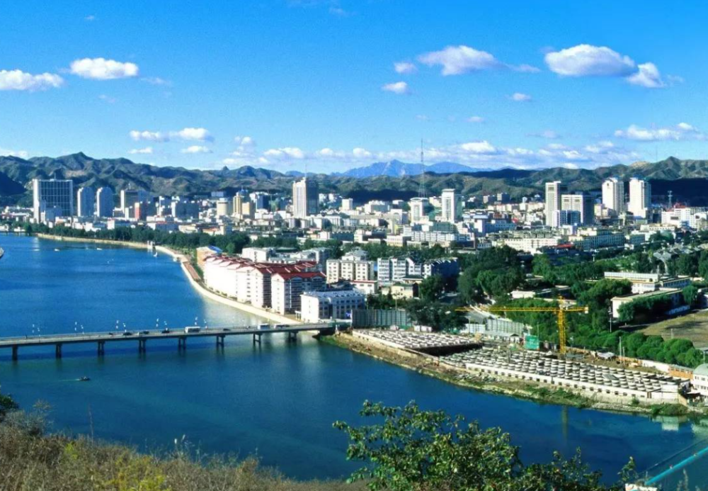 人口环境_2021年人口净增长仅48万,人口负增长环境下的经济发展出路