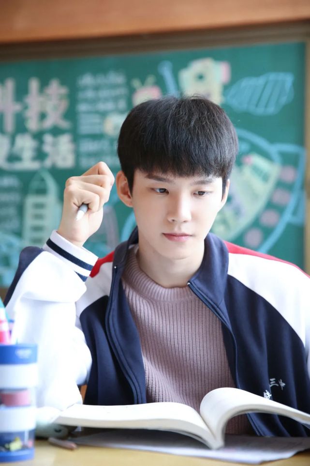 周彦辰《我要和你做兄弟》番外上线 段霄重返铁原三中