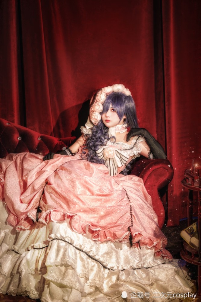 黑执事夏尔cos华丽款知更鸟油画般的风格令人喜欢