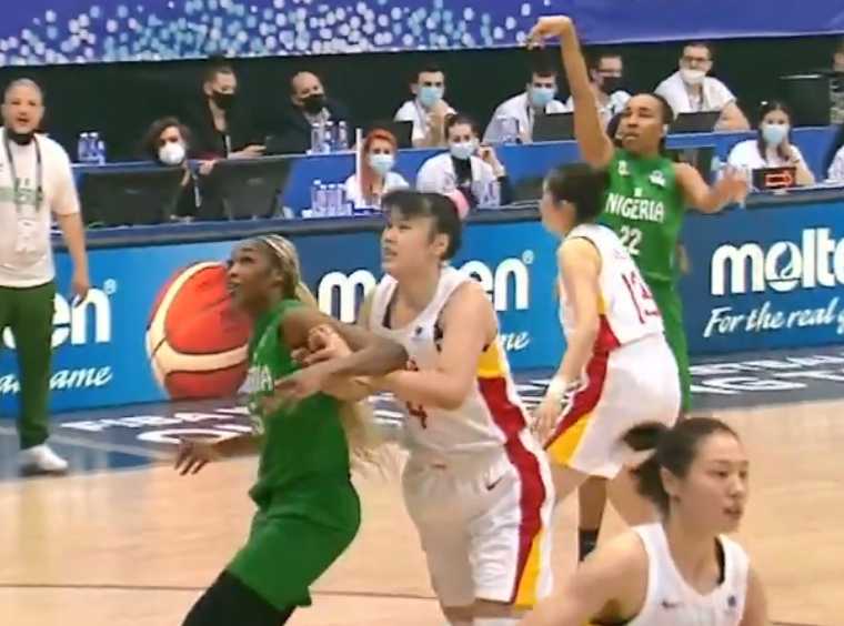 世界杯 90-76！中国女篮开门红，李梦6三分横扫非洲冠军，基本锁定世界杯