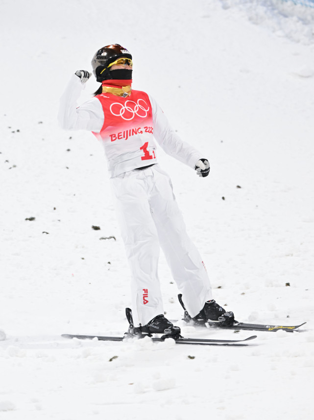 中国冬奥会滑雪服装图片