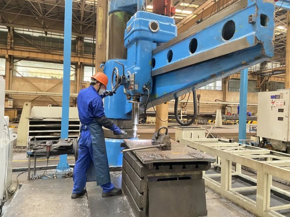 奋力实现开门红龙岩高新区经开区铆足虎劲忙生产