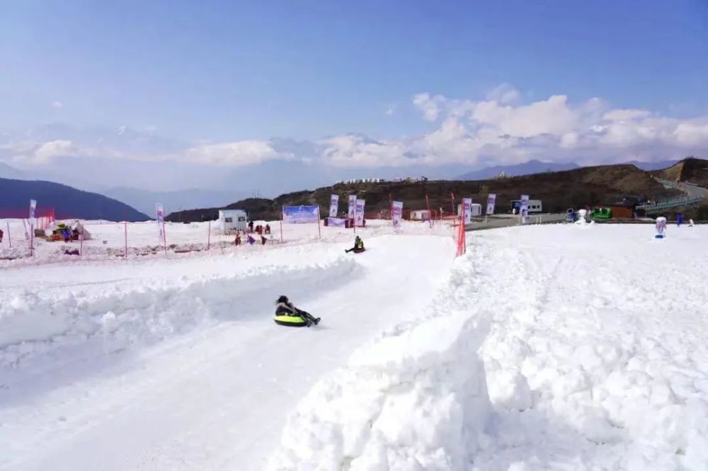 谷爱凌成都训练旱雪场热度飙升15倍 想滑雪吗 周边5大滑雪胜地实用指南送你 腾讯新闻