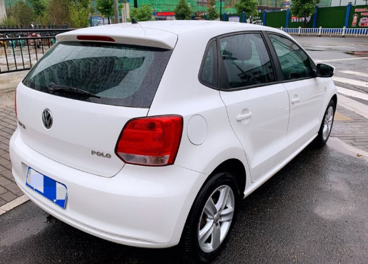 大众小型车女士polo价格(大众小型车女士polo价格及图片)