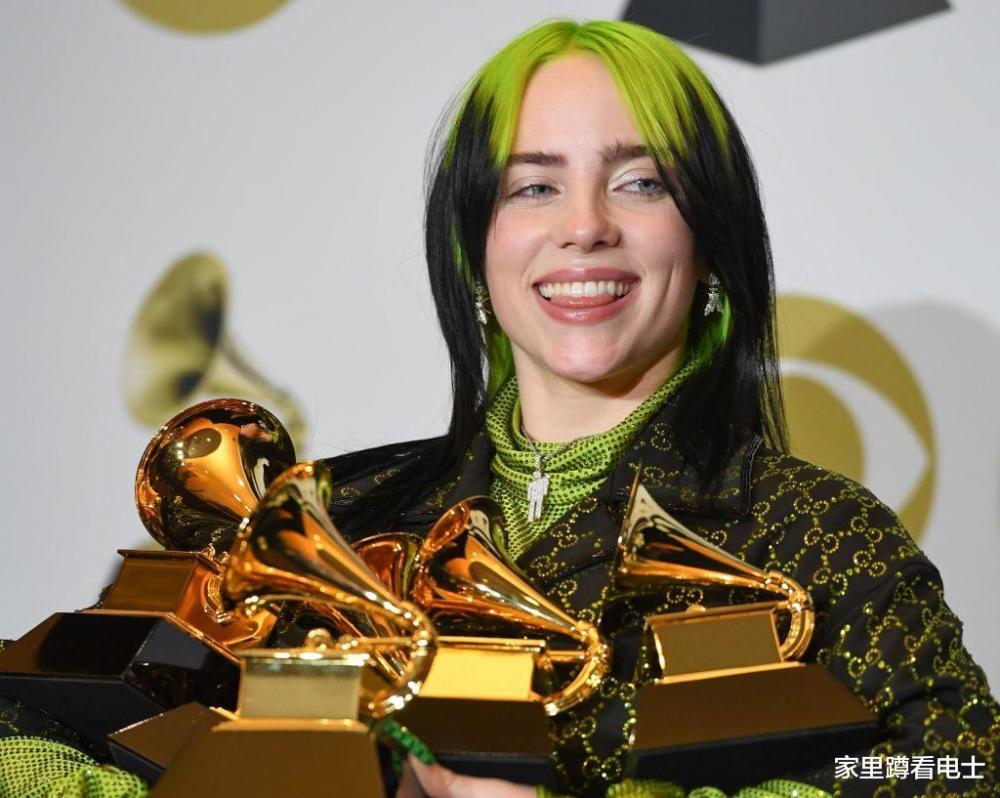 侃爷要求碧梨道歉为前妹夫讨公道威胁罢演外网舆论一边倒