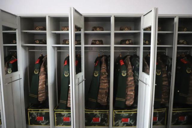 平凉市森林消防支队陕西延安驻防队伍走进武警中队参观学习