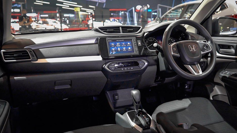 本田化身空间魔术师brv竟有七座版进入内部后大写的服