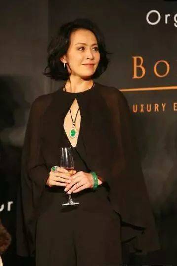 翡翠并不是女人的专属这些男明星都喜欢翡翠