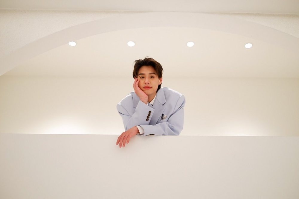 泰国当红男星billkin被私生饭驱车跟踪