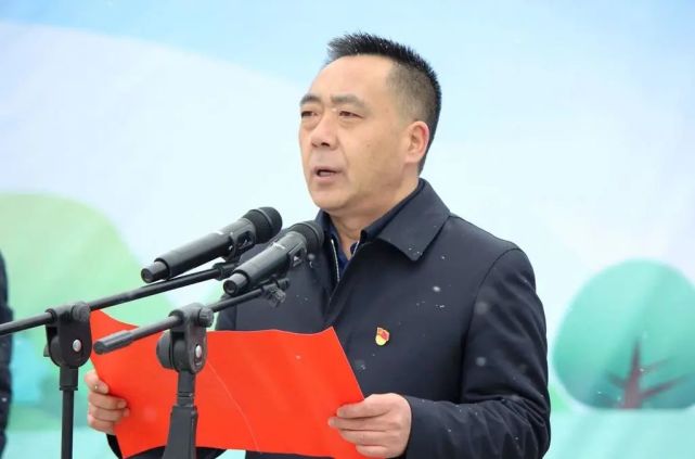 武山县举行2022年"春风行动"暨劳务输转欢送仪式