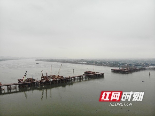 搶工期 開新局 暮雲湘江特大橋水下施工忙|暮坪湘江特大橋|長沙|湘江