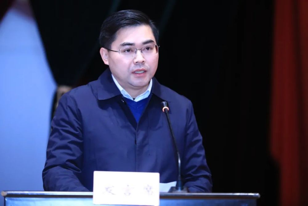 在黄山崛起赶超进程中奋力担当作为赴深圳体悟实训队员代表曹宇:当好"