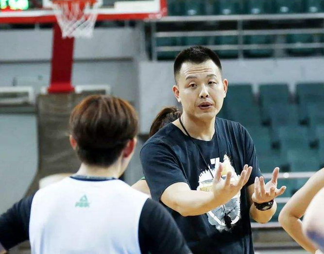 福建女篮教练龚松林刘玉栋同门师弟曾入选国家集训队