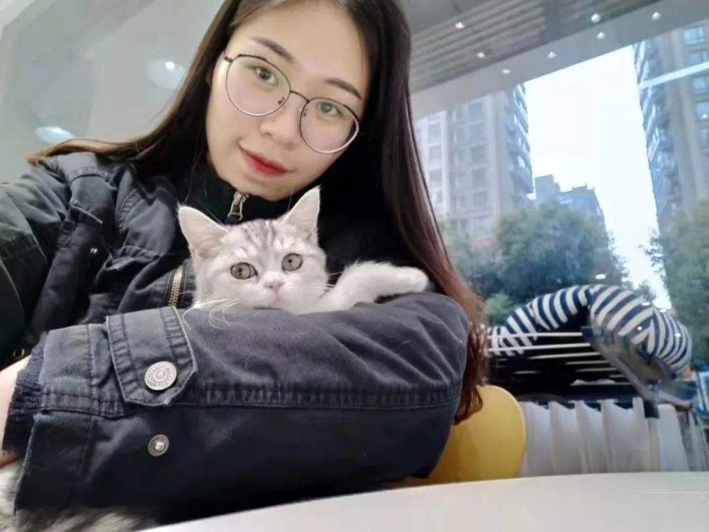 黄春莲:一次次跌倒,一次次爬起,尽管身上出现过不同的伤痕,但我从不