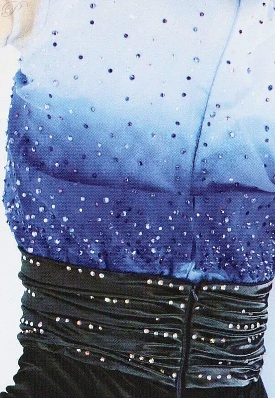 羽生结弦上场!他那些绝美的冰上服装大起底!插图22