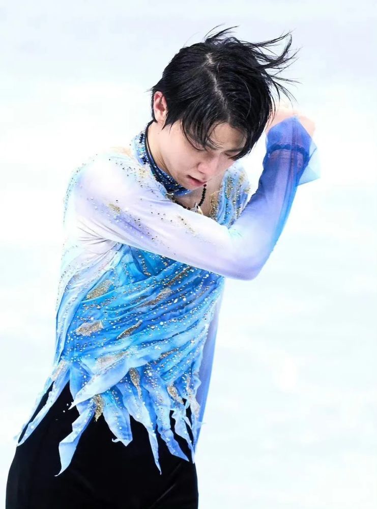 羽生结弦上场!他那些绝美的冰上服装大起底!插图65