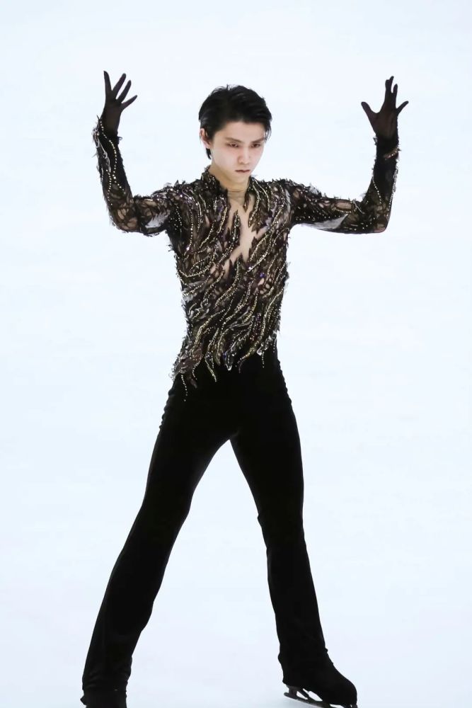 羽生结弦上场!他那些绝美的冰上服装大起底!插图48
