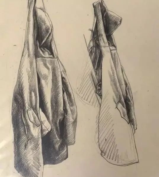 素描:衣褶布褶的画法解析学习秘籍!