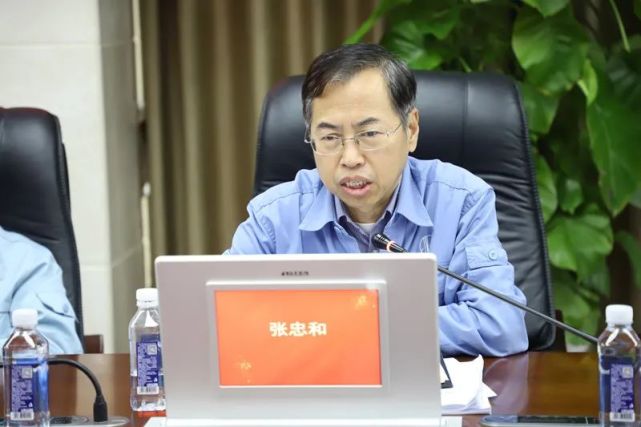 他首先感谢党组的信任和厚爱,对加入北海炼化大家庭,为北海炼化的高