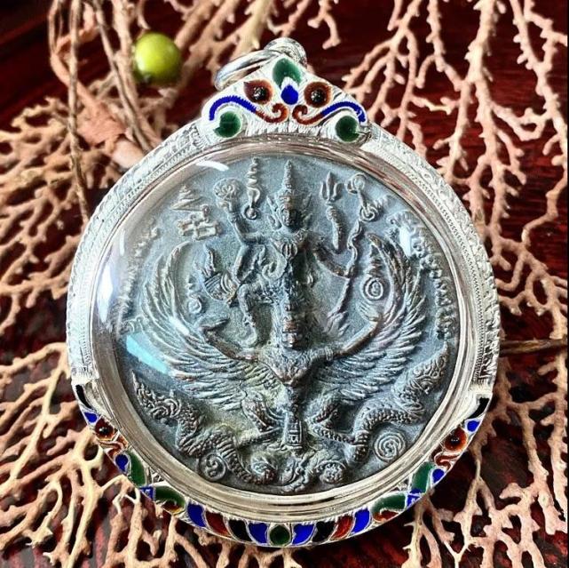 龙婆卡隆2550毗湿奴骑迦楼罗