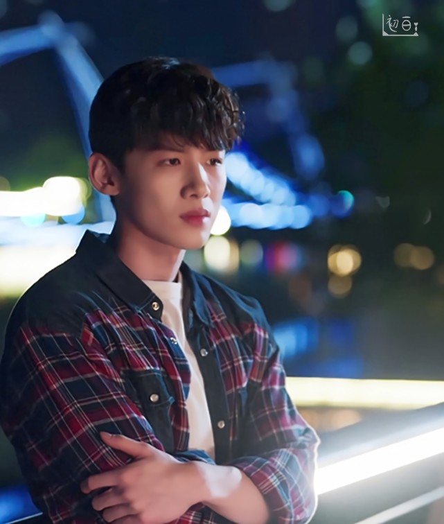 白敬亭八零九零过三爽2