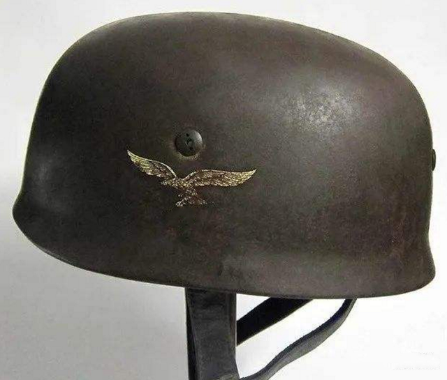 二战德军伞兵的33种随身装备配置比步兵高出一大截