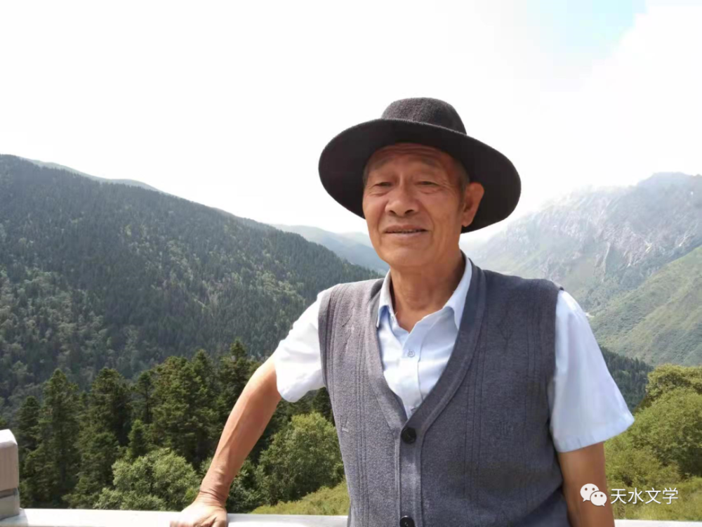 天水文学张大发杏花开放的时候