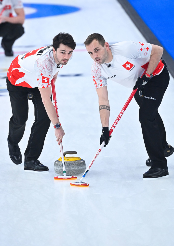 北京冬奥会冰壶男子循环赛瑞士队胜丹麦队