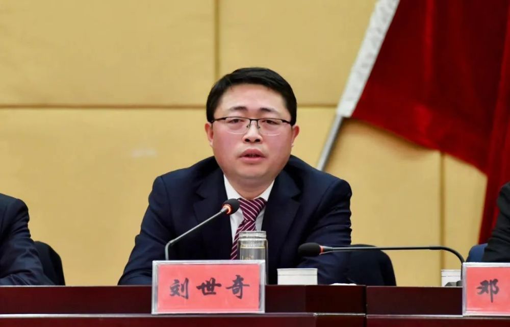 企业家可以随时发信息加微信李镇江书记的这番话令人充满企待