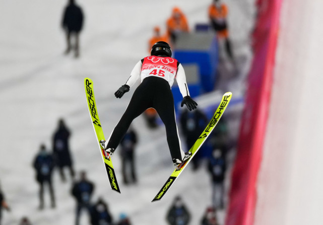 北京冬奥会跳台滑雪男子个人大跳台比赛赛况3