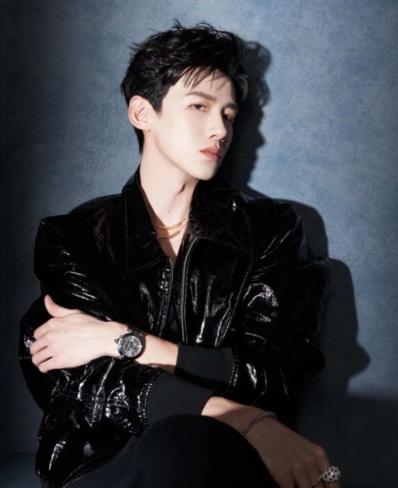 白敬亭怀柔王子穿搭2