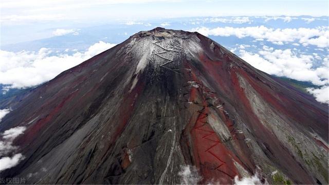 美日科学家都恐慌了汤加火山爆发过后三角定理又锁定两处火山