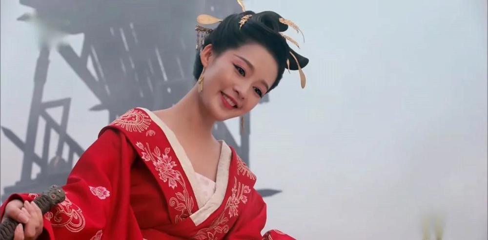 可谁又能记得,她曾经也是一个单纯爱笑的小公主.