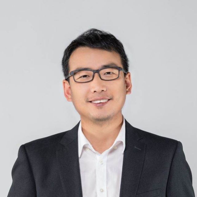 储殷教授批饶毅女儿学二代裙带和腐败，没想到评论区翻车了！_腾讯新闻
