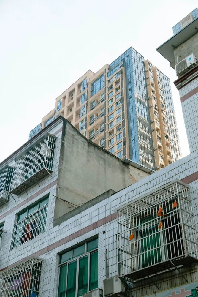 成都伏龙小区城南的土味城中村