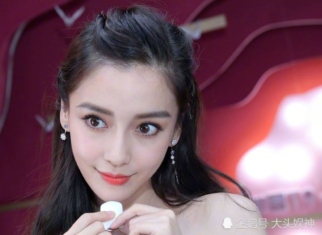 杨颖黄晓明离婚一个月不到,新剧就被曝滥用替身,网友怒批不敬业