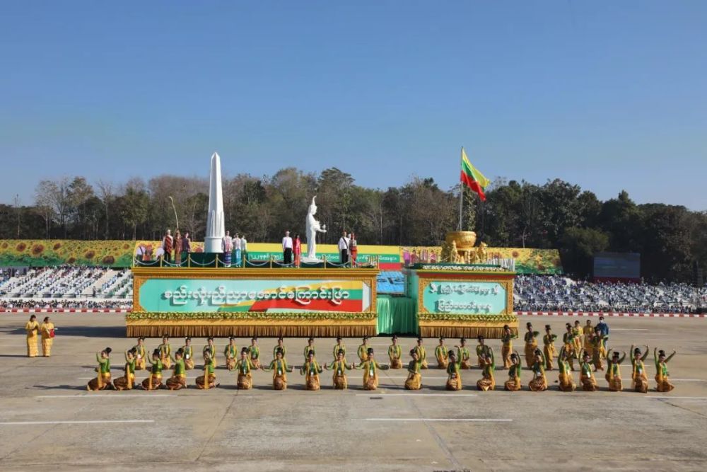 昨日，缅甸十余支武装代表出席第75届联邦节庆典流利说level6相当于什么水平
