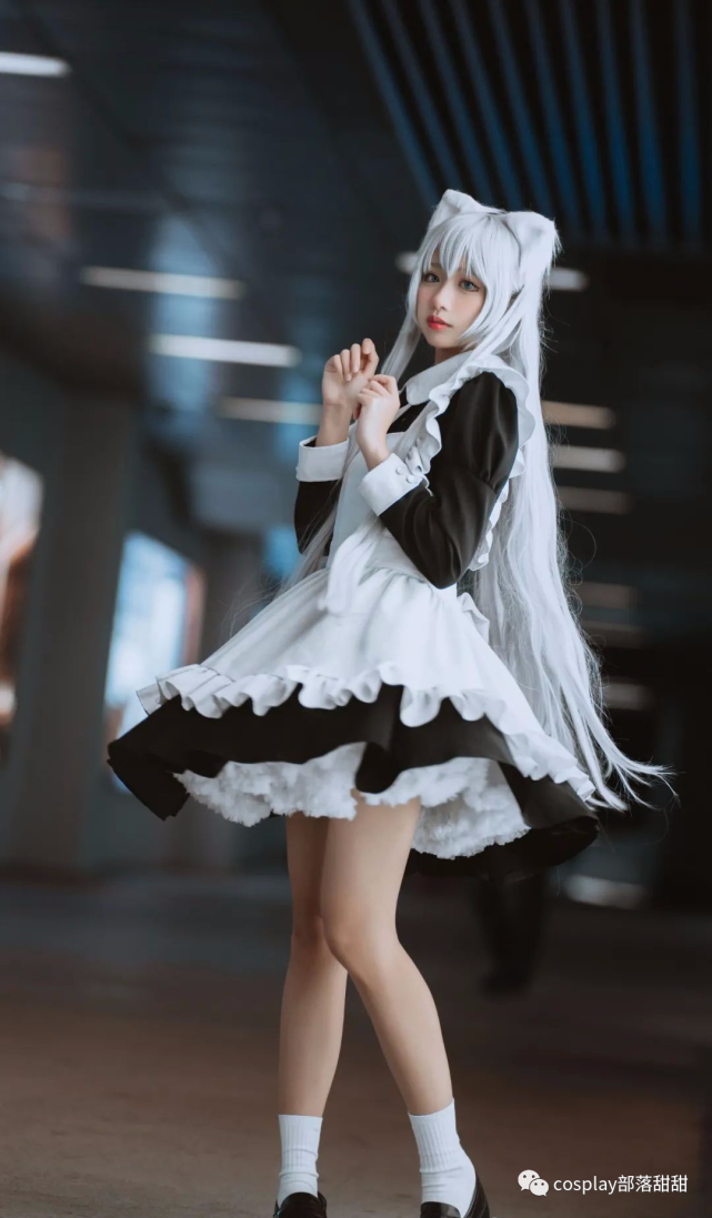 cos:白毛猫猫女仆,大长腿的小可爱|cosplay