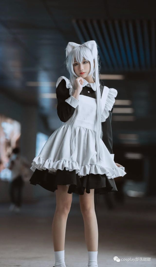 cos白毛猫猫女仆大长腿的小可爱