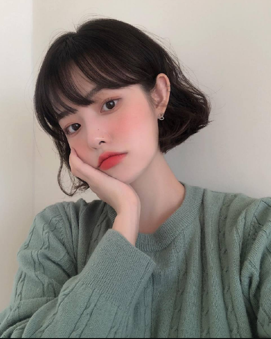 ins短发时尚博主齐腮蛋卷头可爱复古的造型太喜欢了