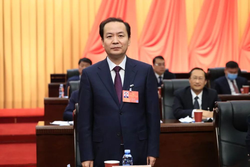 张占林当选市人大常委会主任杜汇良当选市长