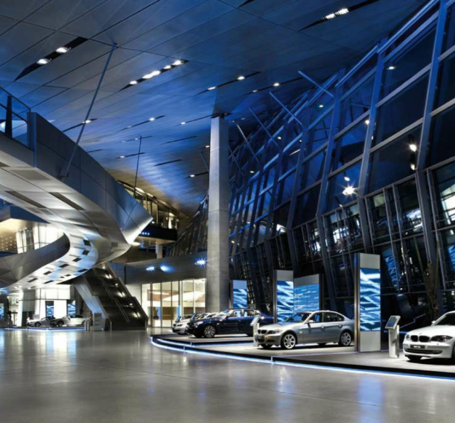 宝马展厅设计意图在于使参观者忘记时间完全沉浸在宝马品牌的浓厚氛围