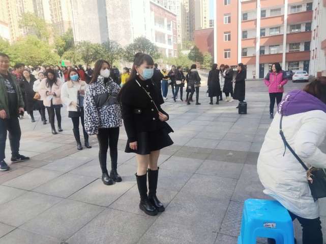 筑牢校园疫情防控安全防线宜宾市叙州区柏溪街道城北小学教职员工集中