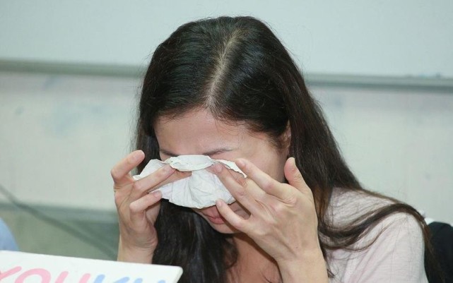 丈夫出轨女主播后被抛弃求复婚父母要姐腾房给弟结婚我该咋办