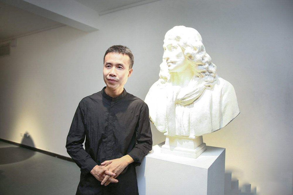 中国纸雕艺术家李洪波图片