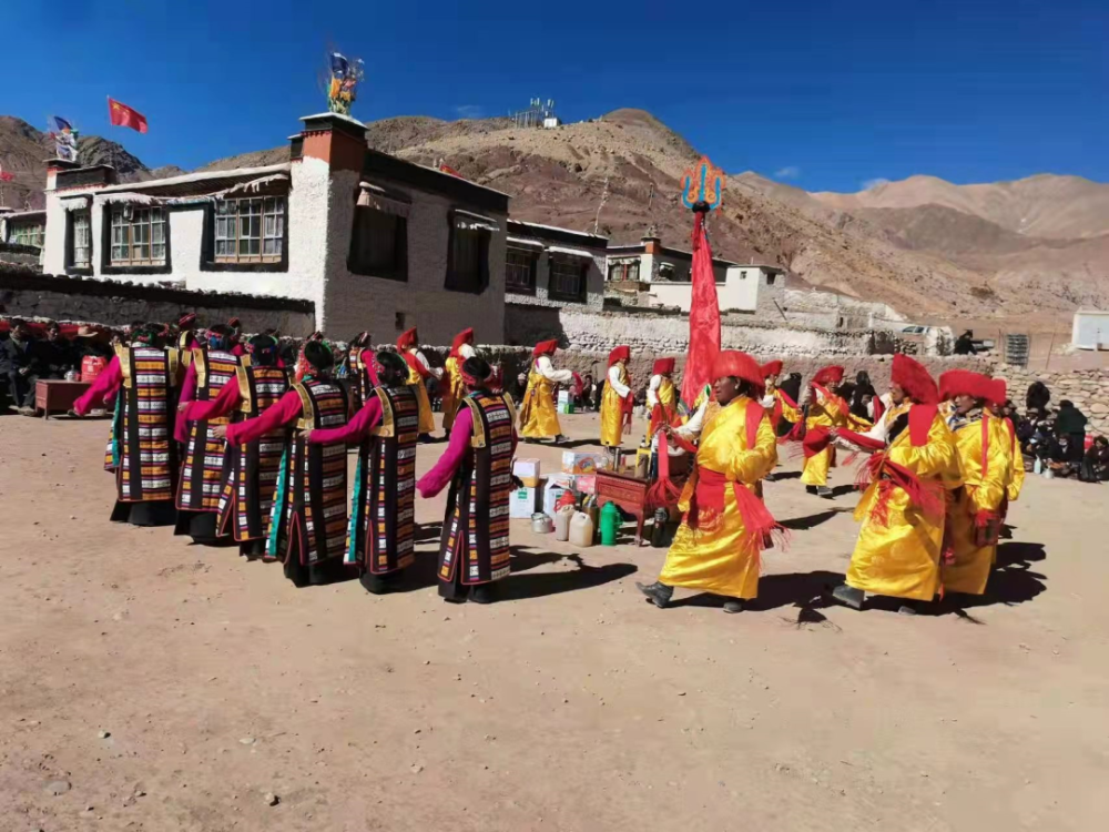 昂仁县开展非遗文化进乡村文化惠民暖人心文艺演出活动