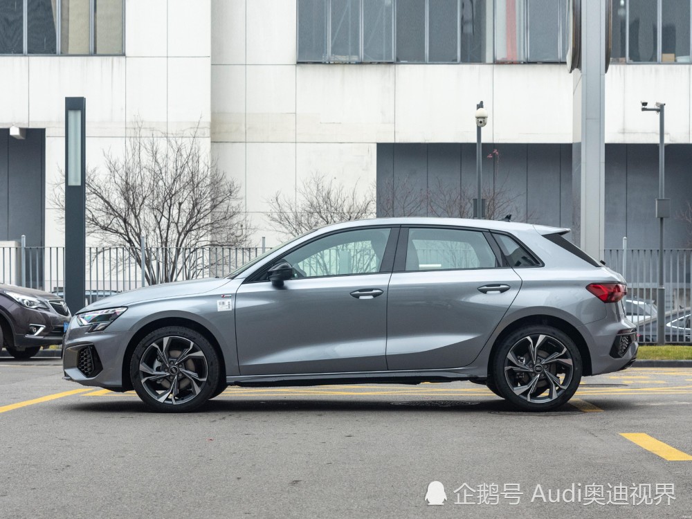 audi2022款奥迪a3价格不变外观配置微调2022款奥迪a3两厢三厢该怎么选