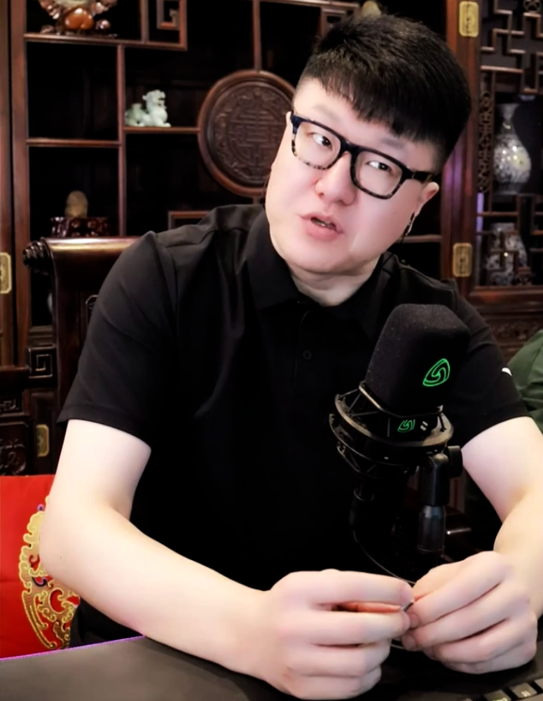 yy主播传统过节感恩大哥,大佛感叹很无奈,自己见一个"退"一个_腾讯