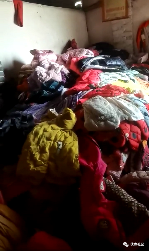 南部谁认识这个人专偷小女孩衣服