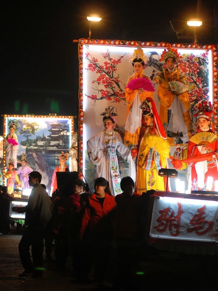 转发莆田元宵9万人游灯闹元宵